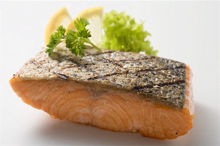 simsearch:659-03536091,k - Grilled salmon fillet Stock Photo - Premium Royalty-Free, Code: 659-01863326