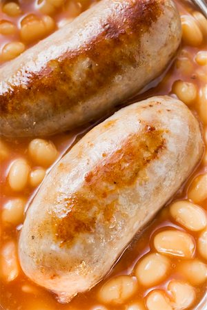 english breakfast baked beans recipe - Baked beans with sausages (close- up) Stock Photo - Premium Royalty-Free, Code: 659-01863974