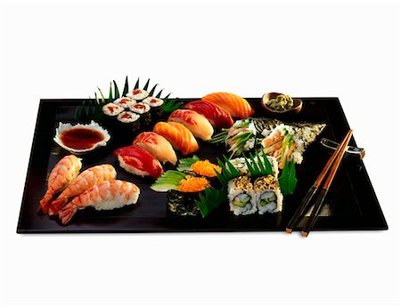 simsearch:659-01842686,k - Sushi platter Fotografie stock - Premium Royalty-Free, Codice: 659-02211165