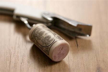 Wine cork with corkscrew Stock Photo - Premium Royalty-Free, Code: 659-02211624