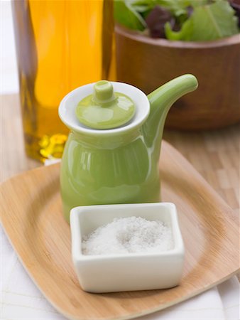 simsearch:659-03524247,k - Salt, small green jug, bottle of oil and leaf salad Stock Photo - Premium Royalty-Free, Code: 659-02212171