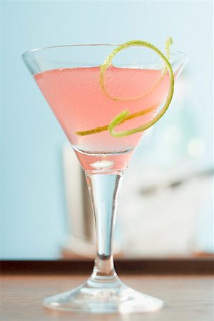 Cosmopolitan with lime zest Stock Photo - Premium Royalty-Free, Code: 659-02212404