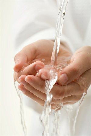 simsearch:659-01867277,k - Hands under running water Stock Photo - Premium Royalty-Free, Code: 659-02212939