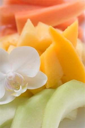 simsearch:659-02213529,k - Fruits frais et orchid (gros plan) Photographie de stock - Premium Libres de Droits, Code: 659-02213237
