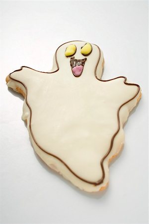 simsearch:659-01865462,k - Ghost biscuit for Halloween Foto de stock - Royalty Free Premium, Número: 659-02213356