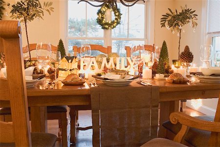 Christmas table (USA) Stock Photo - Premium Royalty-Free, Code: 659-02213755