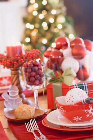 simsearch:659-02213743,k - Christmas table (detail) Foto de stock - Sin royalties Premium, Código: 659-02213842