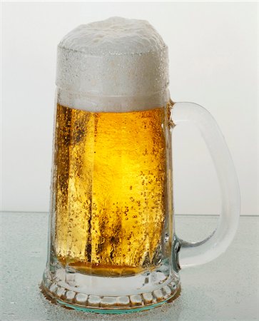 A tankard of lager Stock Photo - Premium Royalty-Free, Code: 659-03524213