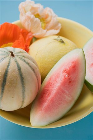 Three different melons in bowl (detail) Stock Photo - Premium Royalty-Free, Code: 659-03524747