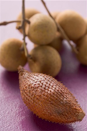 simsearch:659-03525977,k - Longanes et fruits Salak Photographie de stock - Premium Libres de Droits, Code: 659-03524844