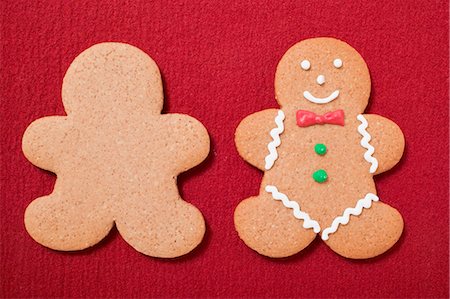 Zwei Lebkuchen Männer, schlicht und dekoriert Stockbilder - Premium RF Lizenzfrei, Bildnummer: 659-03525363