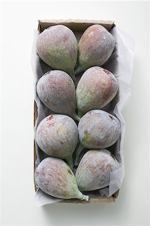 simsearch:659-03524866,k - Fresh figs in box Stock Photo - Premium Royalty-Free, Code: 659-03525529