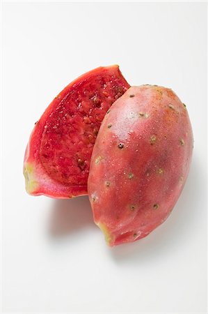 prickly pear cactus - Prickly pear, halved Stock Photo - Premium Royalty-Free, Code: 659-03525541