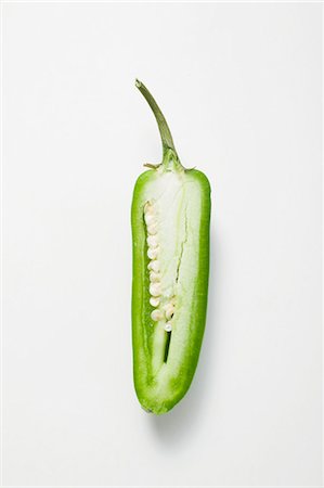 simsearch:659-01846931,k - Half a green chilli Stock Photo - Premium Royalty-Free, Code: 659-03525701