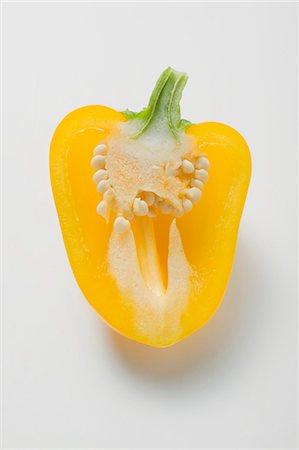 simsearch:659-06306189,k - Half a yellow pepper Stock Photo - Premium Royalty-Free, Code: 659-03525717