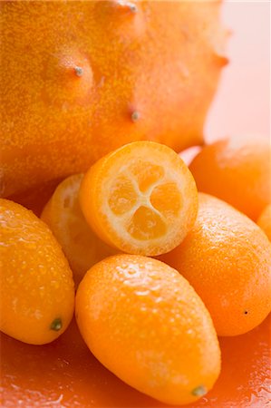 Kiwano et aux kumquats Photographie de stock - Premium Libres de Droits, Code: 659-03525936