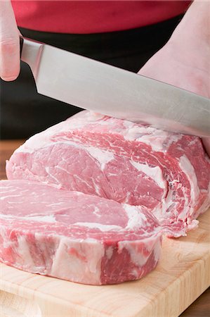 simsearch:659-01864909,k - Slicing beef Foto de stock - Royalty Free Premium, Número: 659-03526530