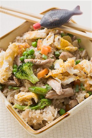 simsearch:659-03527071,k - Egg fried rice with pork to take away Stock Photo - Premium Royalty-Free, Code: 659-03526580