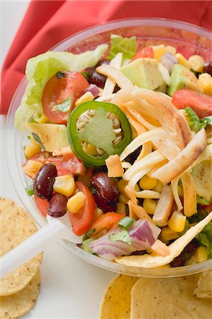 Mexican salad to take away (overhead view) Stock Photo - Premium Royalty-Free, Code: 659-03527609