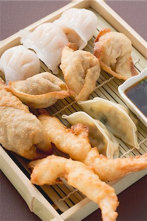 simsearch:659-03527672,k - Asian appetiser platter Stock Photo - Premium Royalty-Free, Code: 659-03527663