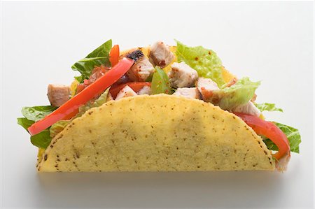 simsearch:659-03527740,k - Tacos de poulet Photographie de stock - Premium Libres de Droits, Code: 659-03527739