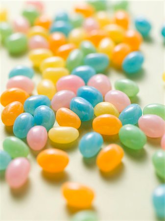Assorted jelly beans Photographie de stock - Premium Libres de Droits, Code: 659-03527845