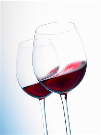 remolino - Vin rouge faisant tournoyer dans un verre Photographie de stock - Premium Libres de Droits, Code: 659-03528749