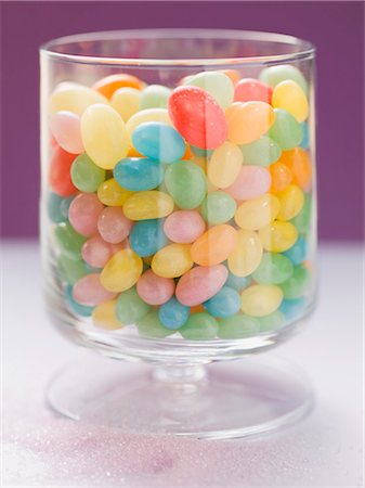 sugar egg - Coloured jelly beans in glass Stock Photo - Premium Royalty-Free, Code: 659-03528801