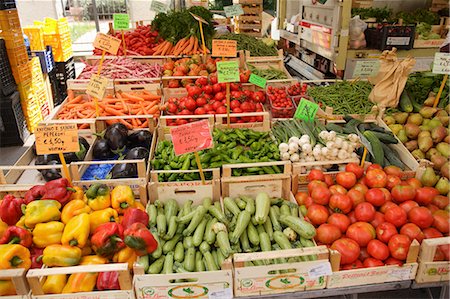 price tag grocery - Vegetable market in Italy Stock Photo - Premium Royalty-Free, Code: 659-03528824