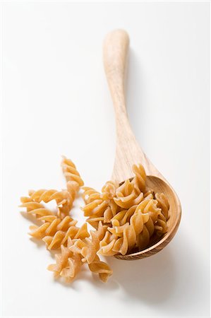 simsearch:659-06494055,k - Wholemeal fusilli with wooden spoon Stock Photo - Premium Royalty-Free, Code: 659-03529140