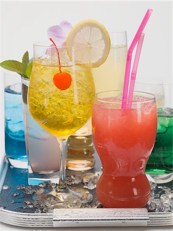 different cocktails - Assorted cocktails on tray Stock Photo - Premium Royalty-Free, Code: 659-03529456