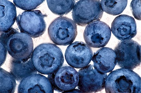 Frozen blueberries from above Stock Photo - Premium Royalty-Free, Code: 659-03529540