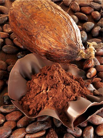 Cocoa fruit, cocoa beans and cocoa powder Foto de stock - Sin royalties Premium, Código: 659-03529926