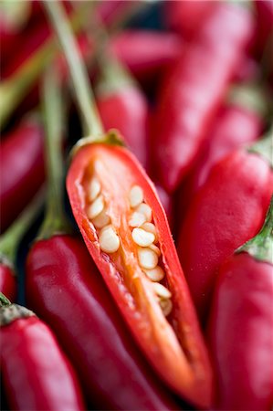 simsearch:659-07958340,k - Red Thai chillies Stock Photo - Premium Royalty-Free, Code: 659-03529937