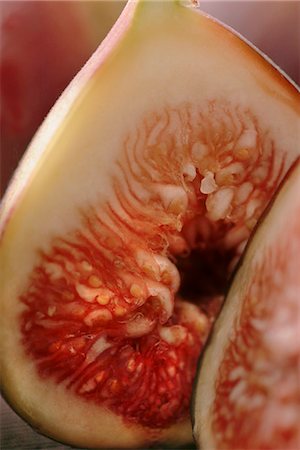 exotic - Halved fig (close-up) Stock Photo - Premium Royalty-Free, Code: 659-03529939