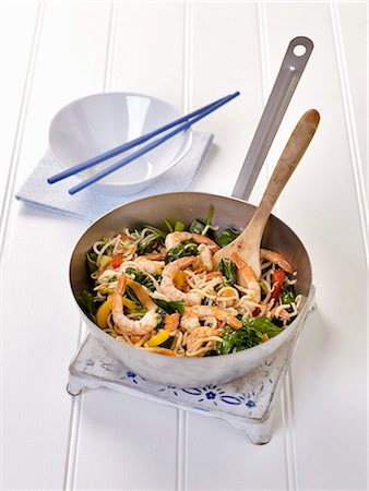 simsearch:659-08147908,k - Fried noodles and prawns Stock Photo - Premium Royalty-Free, Code: 659-03529968