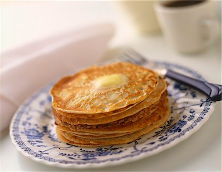 Stack of Thin Pancakes Stock Photo - Premium Royalty-Free, Code: 659-03520830