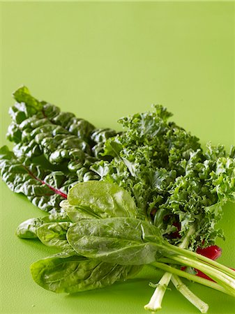 Mixed Fresh Greens Foto de stock - Sin royalties Premium, Código: 659-03521223