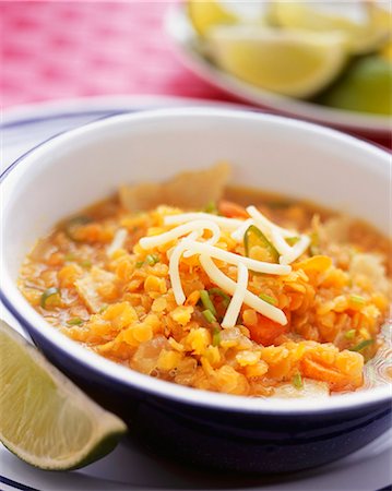 Bowl of Red Lentil Soup Foto de stock - Sin royalties Premium, Código: 659-03521504