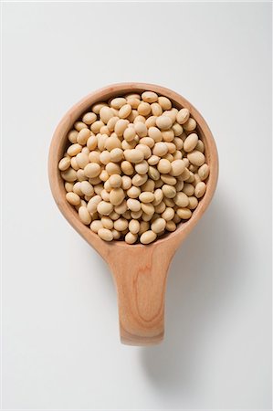 Fèves de soja dans un petit bol en bois Photographie de stock - Premium Libres de Droits, Code: 659-03522033