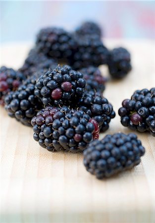 Fresh blackberries Foto de stock - Sin royalties Premium, Código: 659-03522661
