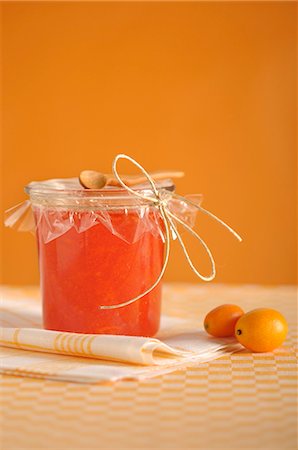 simsearch:659-03522679,k - Orange and kumquat marmalade in jam jar Stock Photo - Premium Royalty-Free, Code: 659-03522681