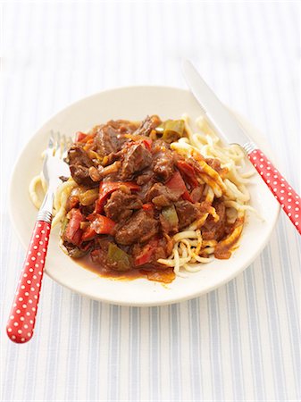 simsearch:659-03534024,k - Goulash with peppers and spaetzle (home-made noodles) Stock Photo - Premium Royalty-Free, Code: 659-03522751