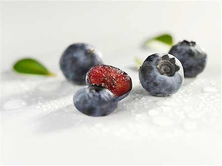 simsearch:659-07739646,k - Blueberries Foto de stock - Sin royalties Premium, Código: 659-03523450
