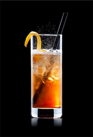 Drink made with Jägermeister and Red Bull Stock Photo - Premium Royalty-Free, Code: 659-03523707