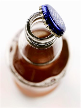 An opened bottle of ale Stock Photo - Premium Royalty-Free, Code: 659-03523876