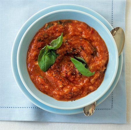 Bread and tomato soup Stock Photo - Premium Royalty-Free, Code: 659-03523923