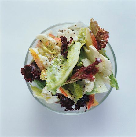 simsearch:659-01847361,k - Mixed salad leaves with cauliflower, apple & yoghurt dressing Stock Photo - Premium Royalty-Free, Code: 659-03534450