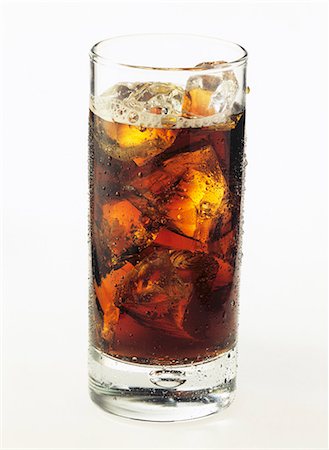 drinks with ice - A glass of cola Stock Photo - Premium Royalty-Free, Code: 659-03534486