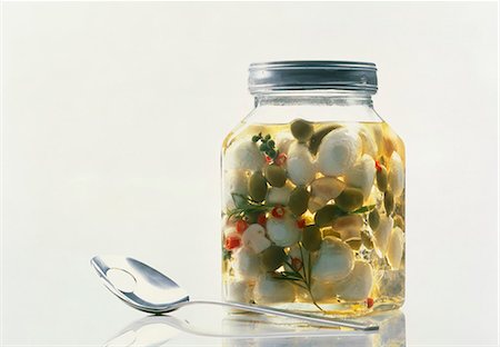 preserved - Mushrooms and olives in oil Stock Photo - Premium Royalty-Free, Code: 659-03534588